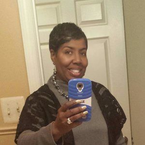 Meet your Posher, Gloria